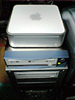 *冷却ファンと光学式ドライブが最良の状態で動作するように、Mac miniは一番上に置いてください。